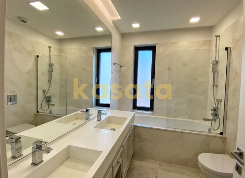 One Herastrau Park, apartament 3 camere, parcare subterana inclusa.