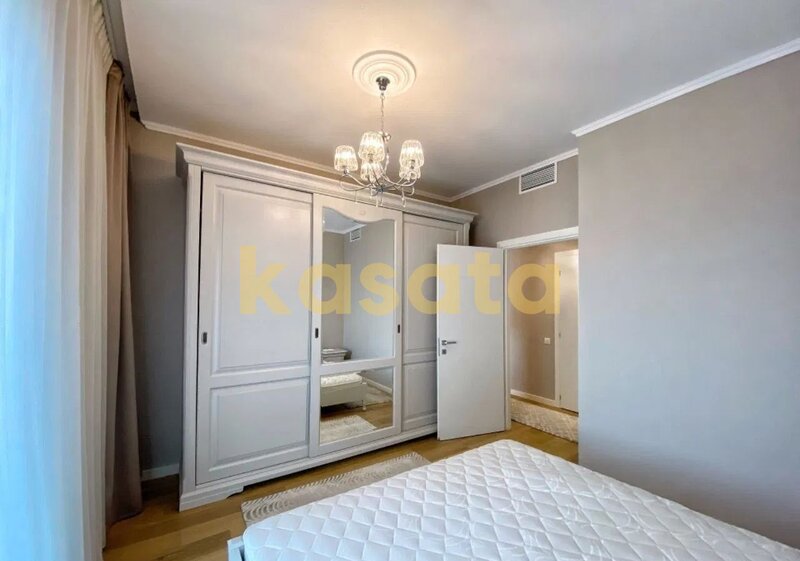 One Herastrau Park, apartament 3 camere, parcare subterana inclusa.